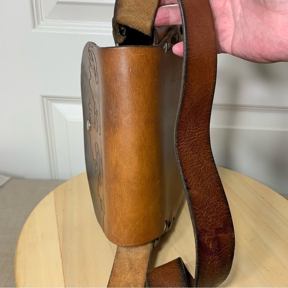 Vintage Shoulder Bag Brown leather Canadian Handmade Carved Trees Landscapes - Picture 15 of 16